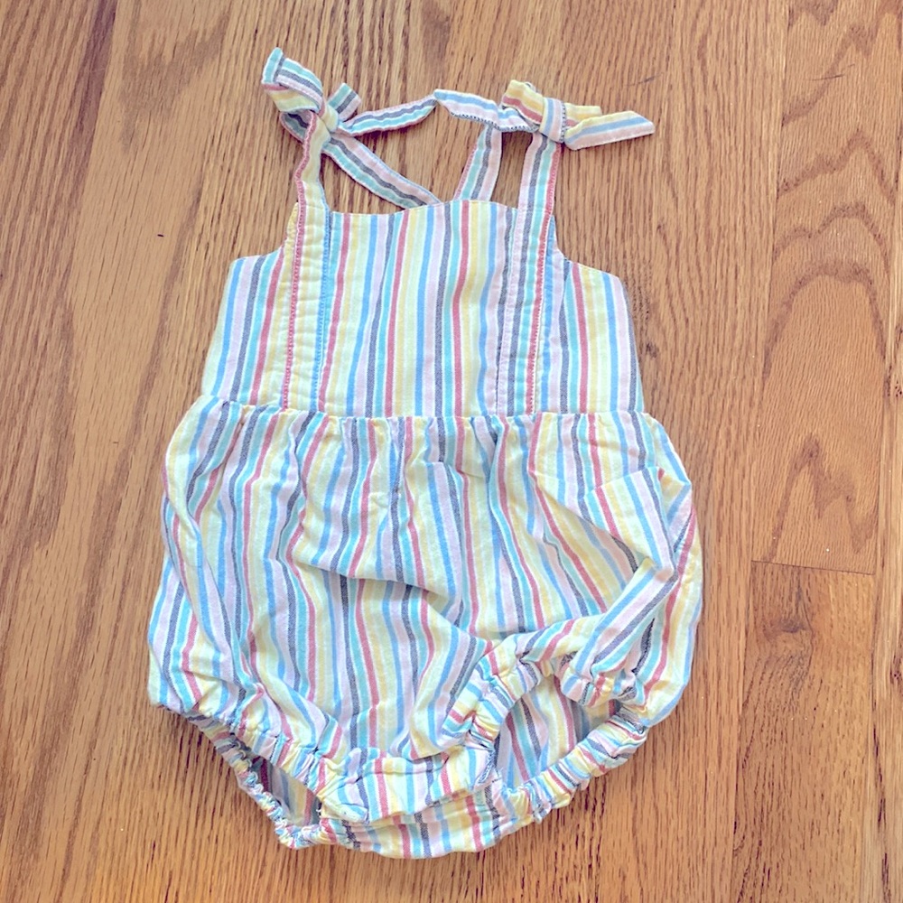 🌈 Hanna Andersson rainbow stripe bubble size 6-12